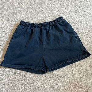 Brandy Melville Rosa sweatshorts
